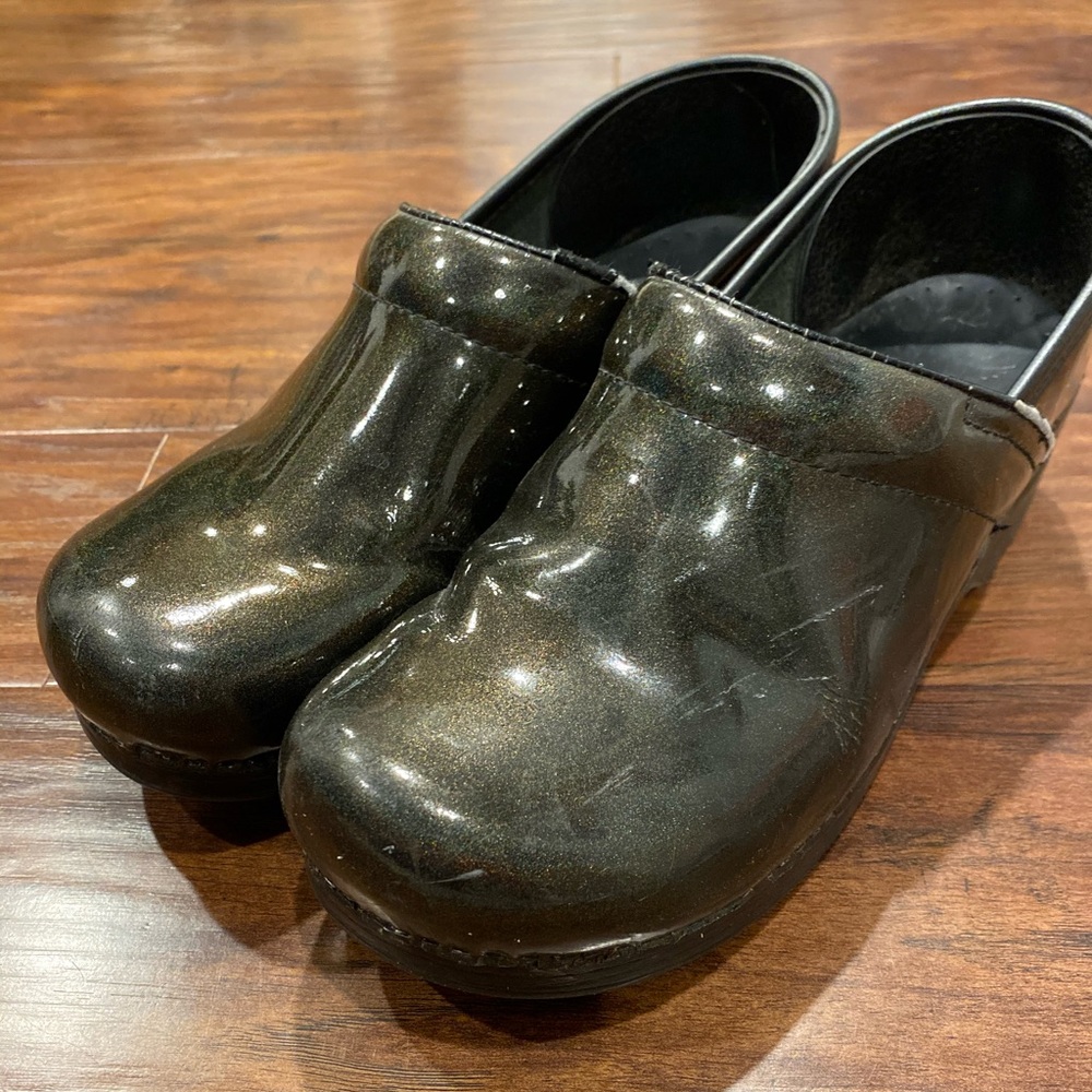 Dansko clogs- size 40 - Shimmer Gray